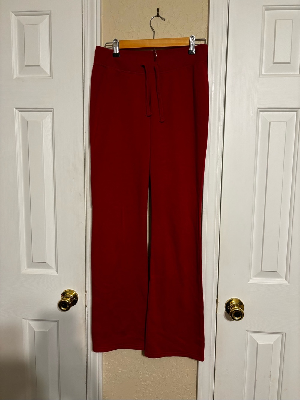Hollister Crimson Boot‑Cut Lounge Pants